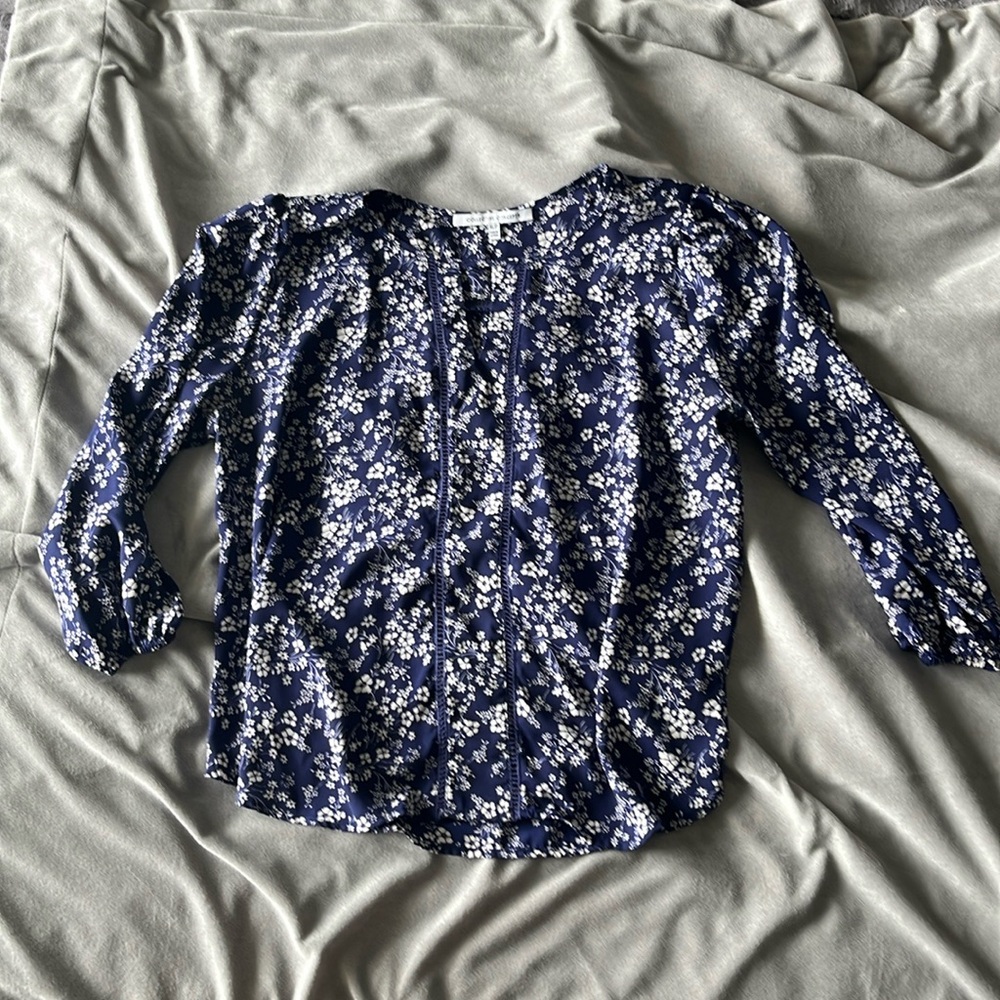 Pretty blue and white floral top